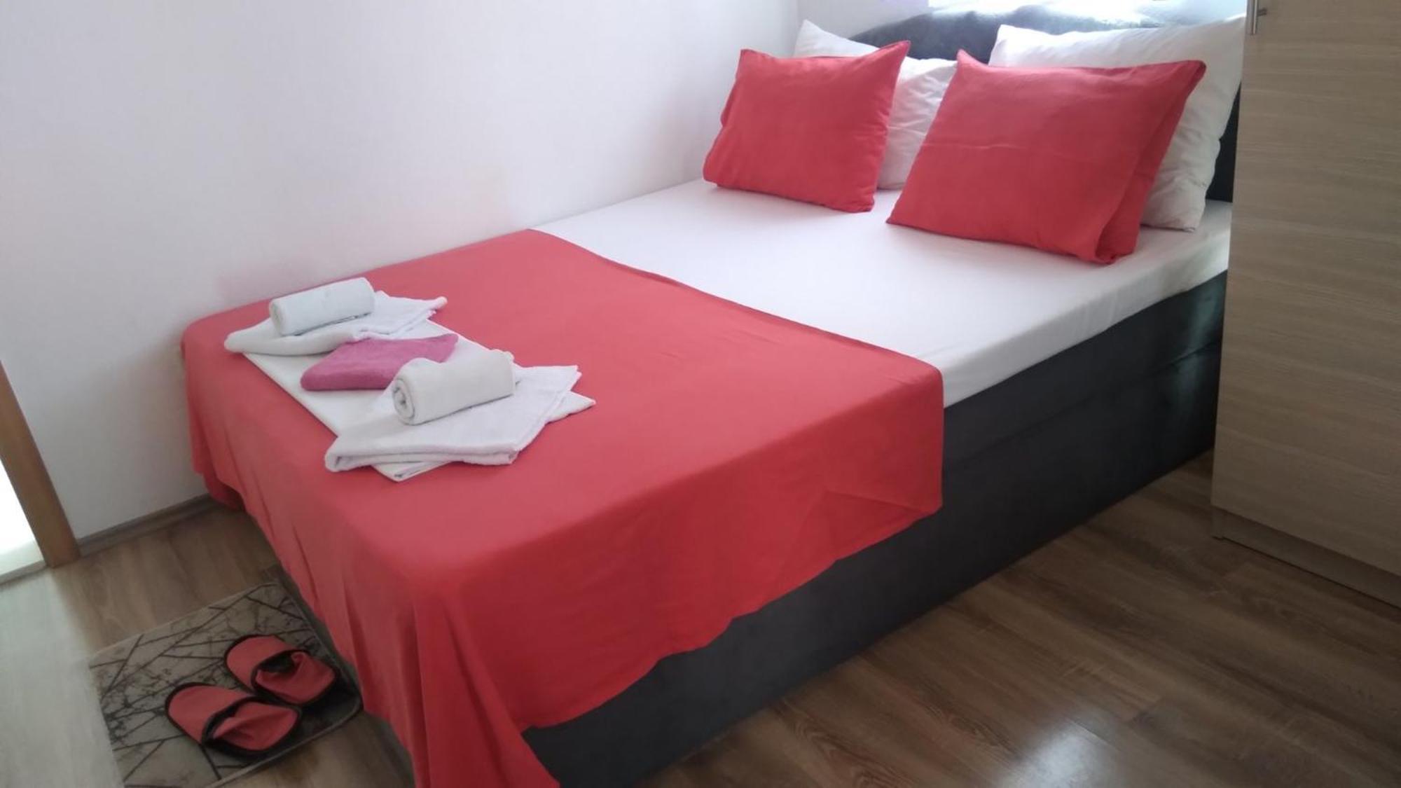 Apartments Leza Neum Exterior photo